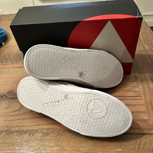 Airwalk NIB Magrip J sneakers skate shoes olive men’s size 9 NWT - Picture 5 of 5